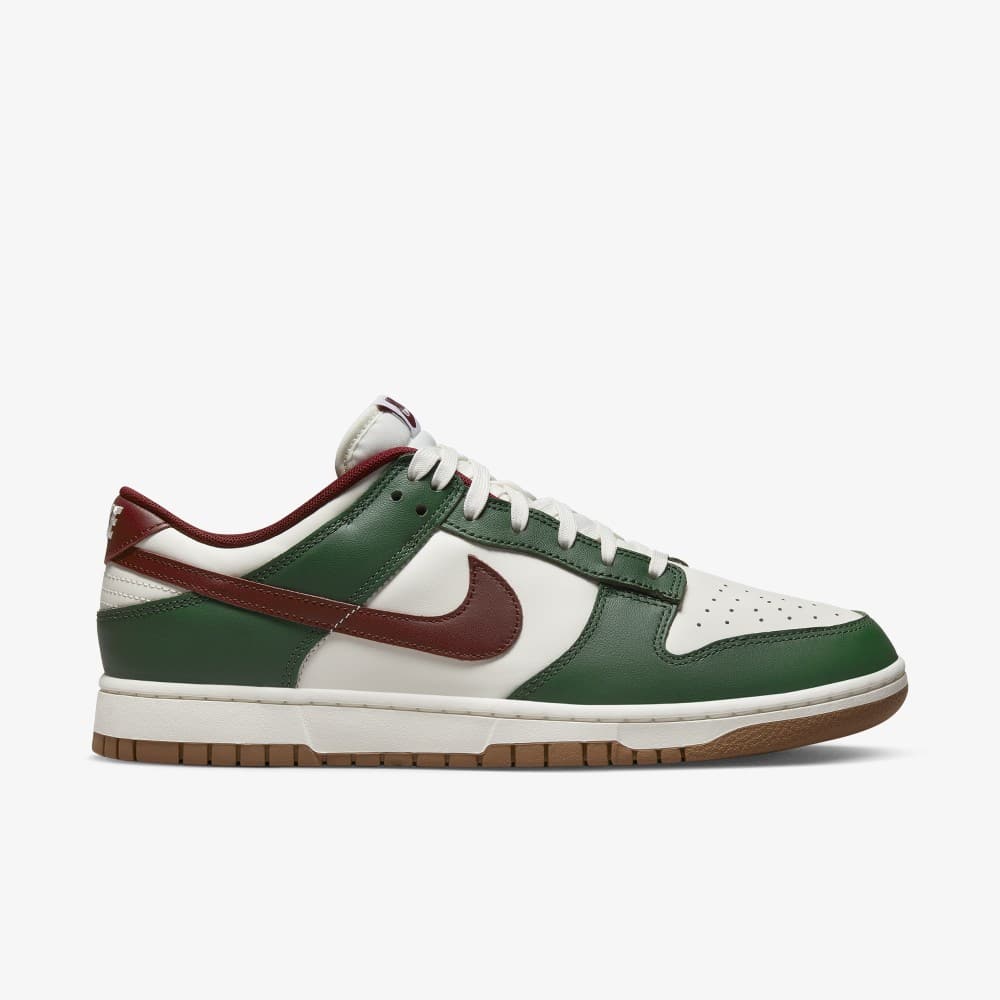 gorge green nike