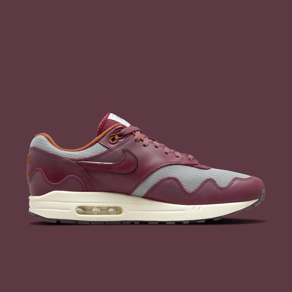 Air Max 1 / Patta Metallic Silver/Rush Maroon