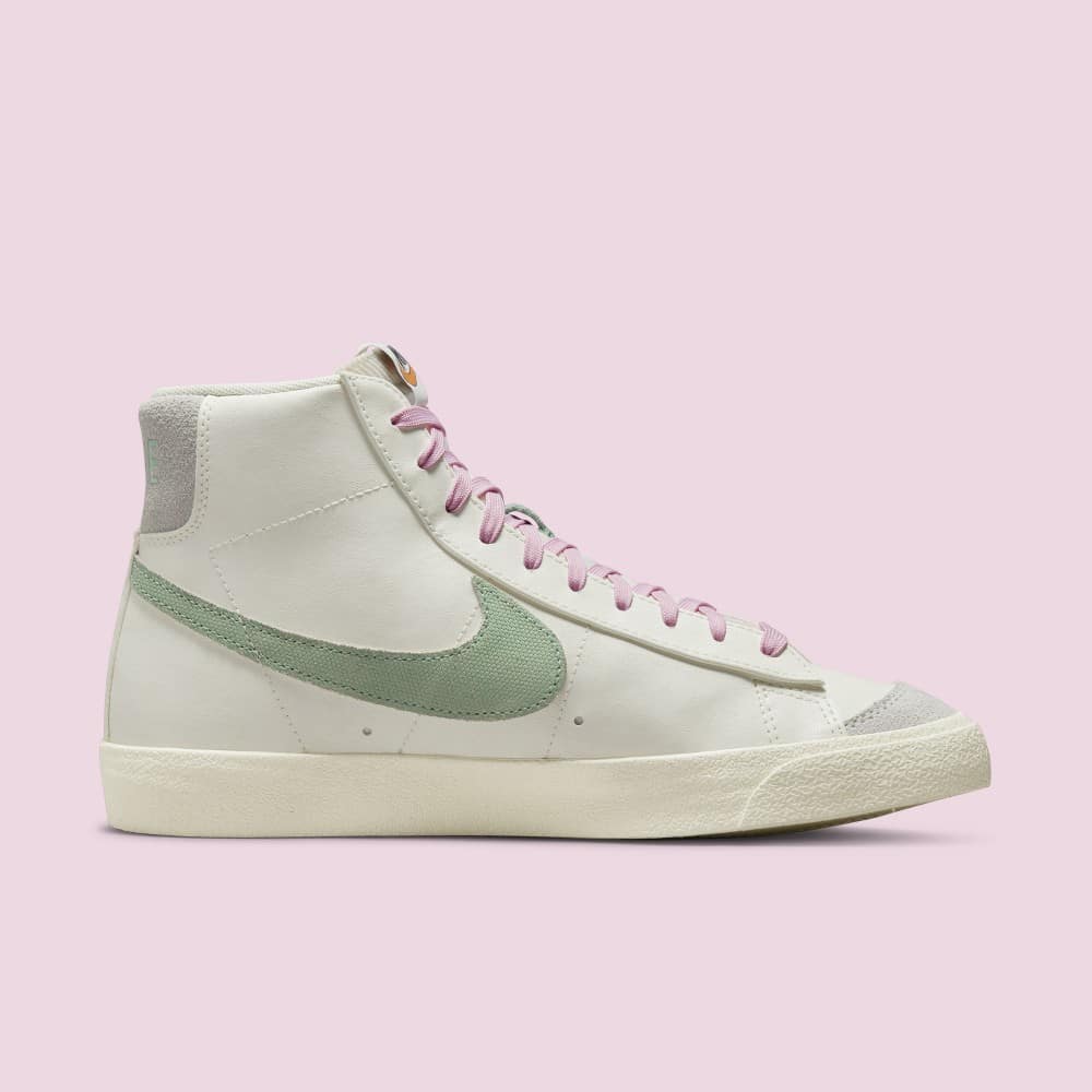 Nike blazer green on sale swoosh