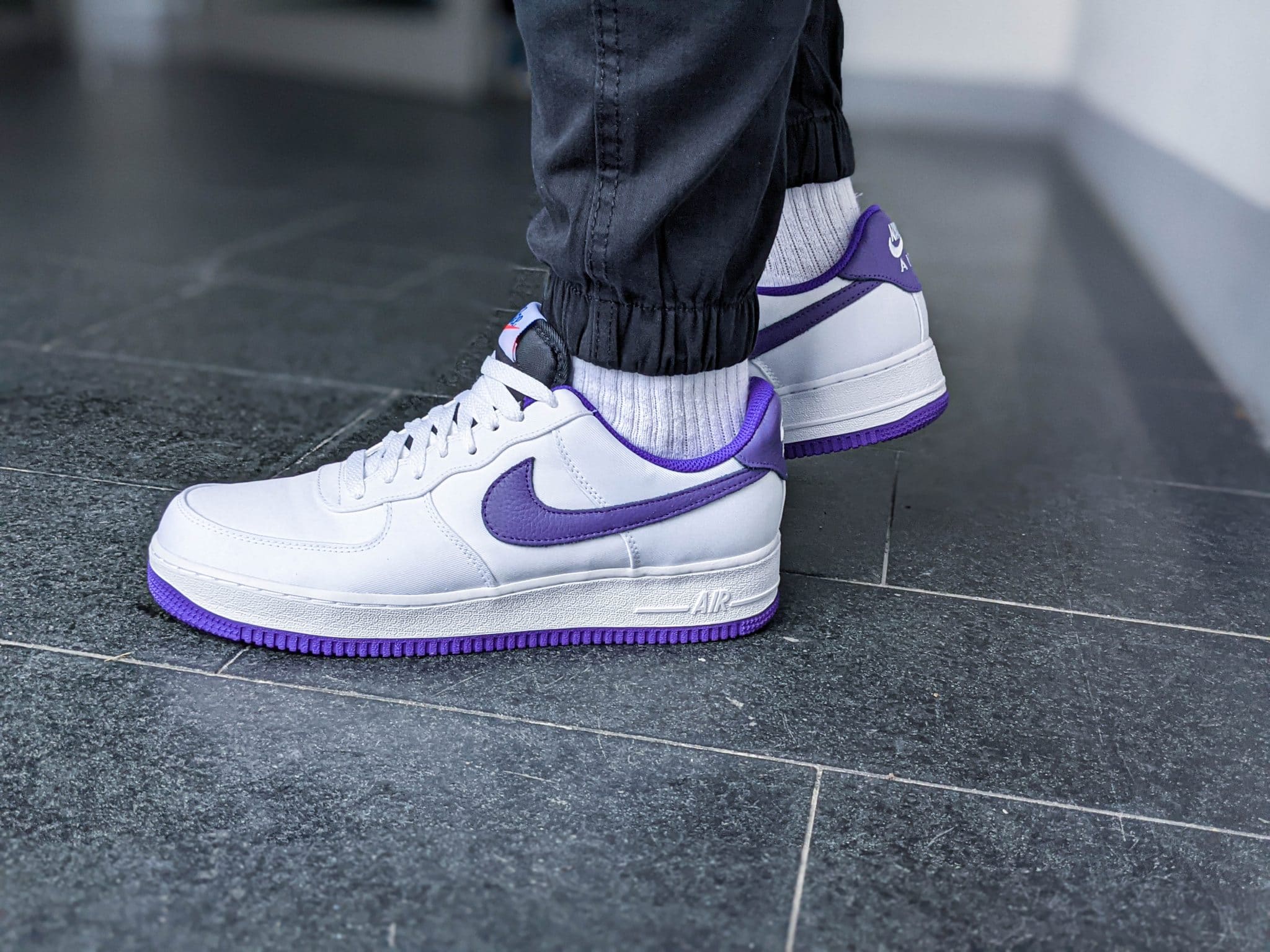 新品未使用黒タグ付きNIKE AIR force 1 BY You unlocked UNC