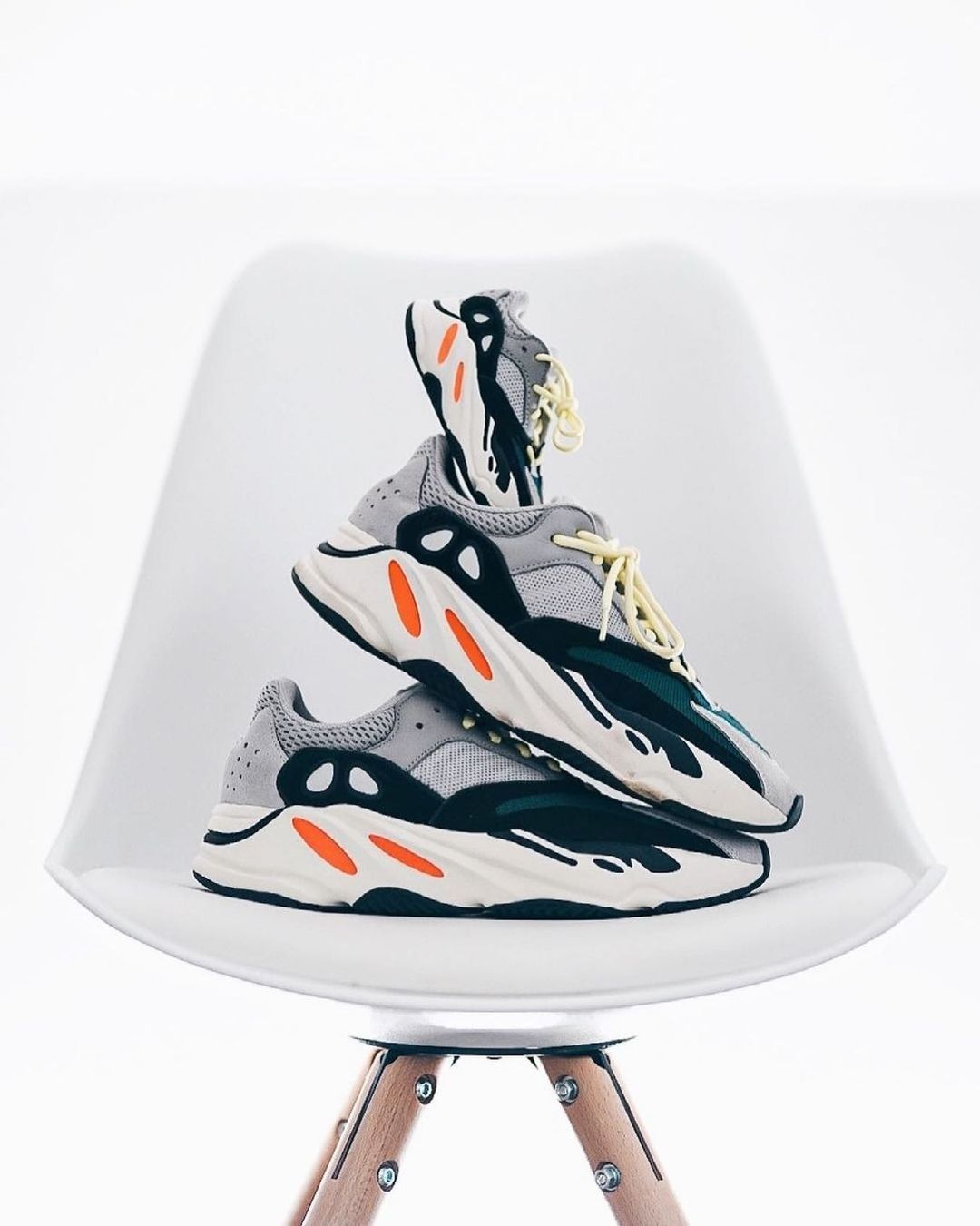 Yeezy wave runner 700 sales restock