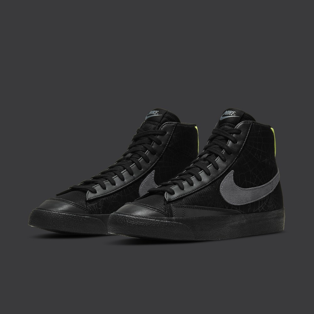 Nike on sale blazer kurz