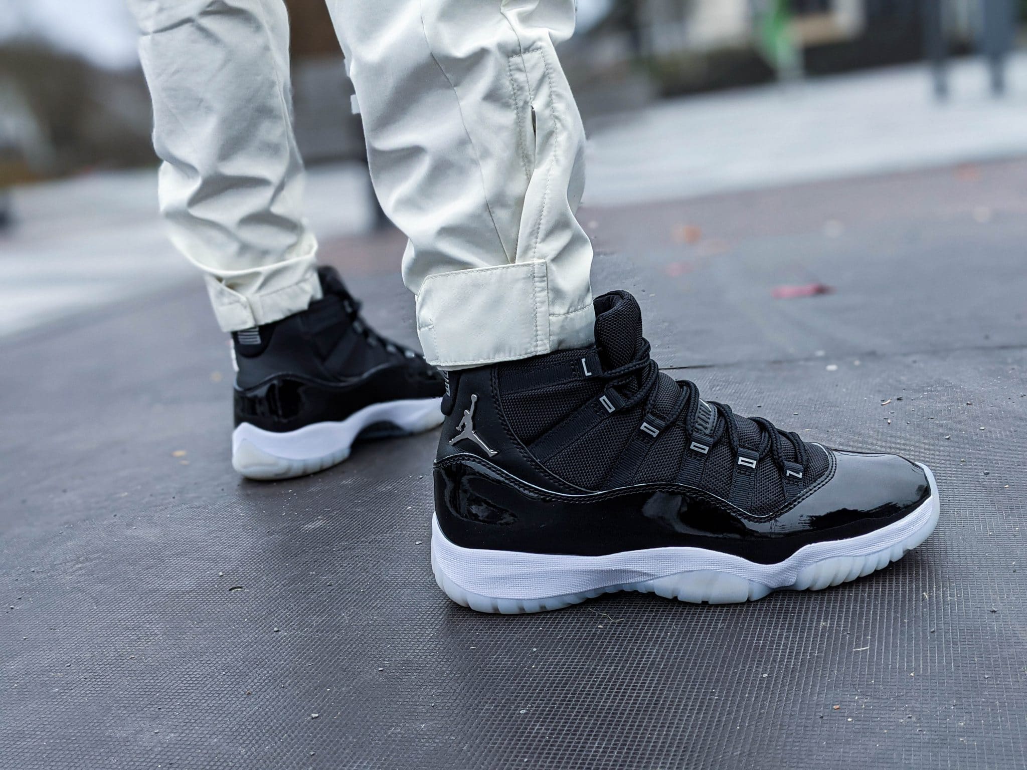 Jordan 11s boys best sale