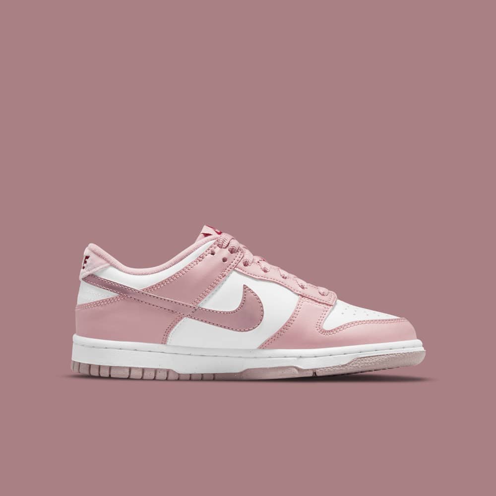 nike dunk low pink velvet