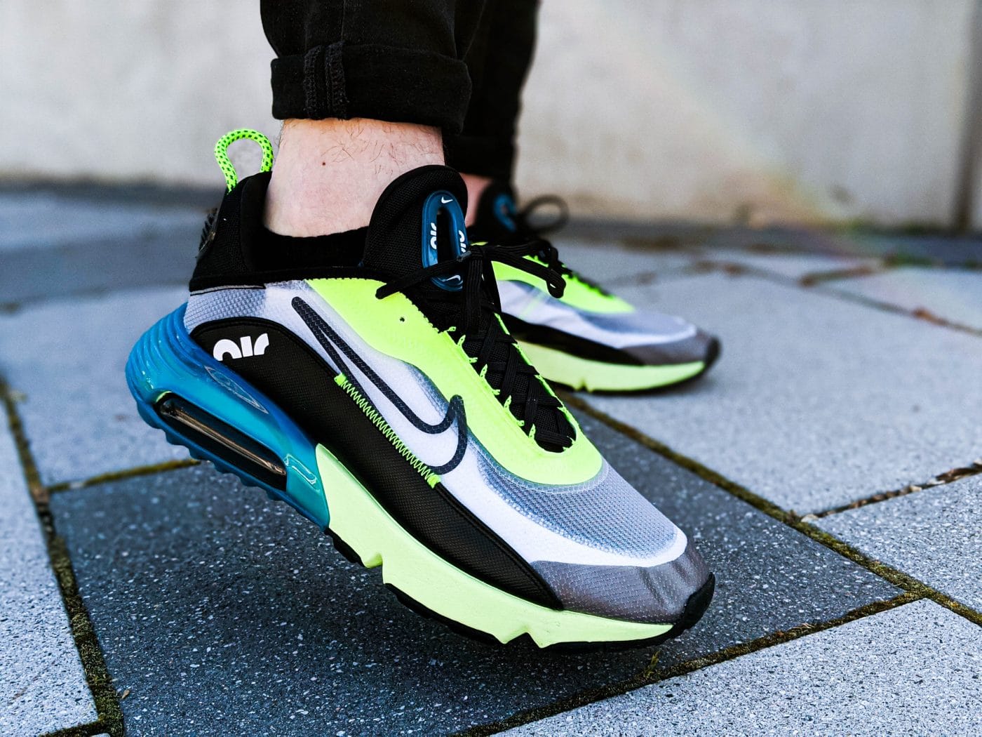 nike air max 2090 volt