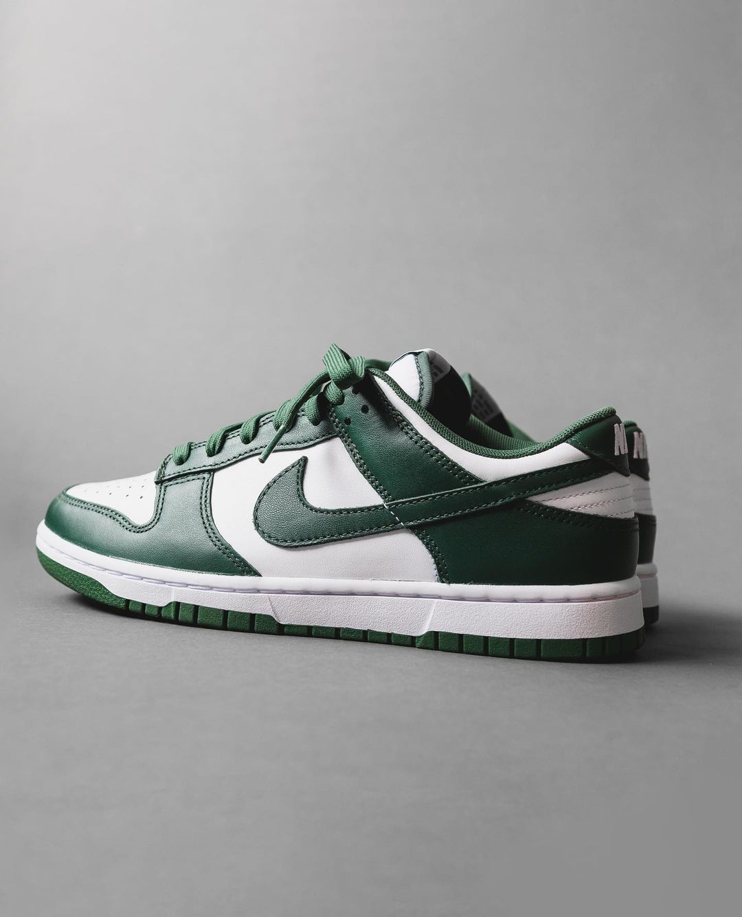 nike dunk low green team