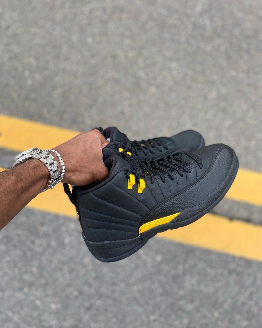 Air Jordan 12 Black Taxi 