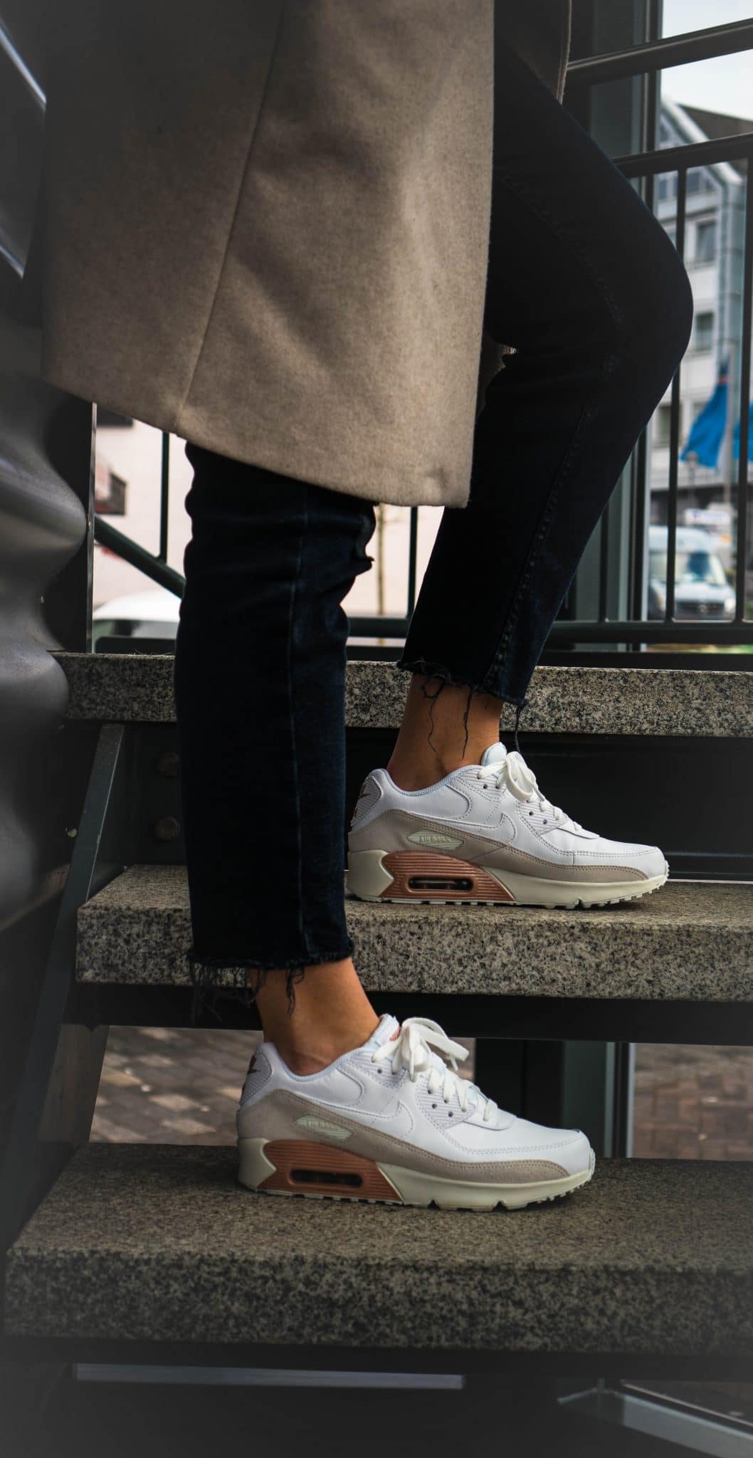 nike wmns air max 90 premium metallic red bronze