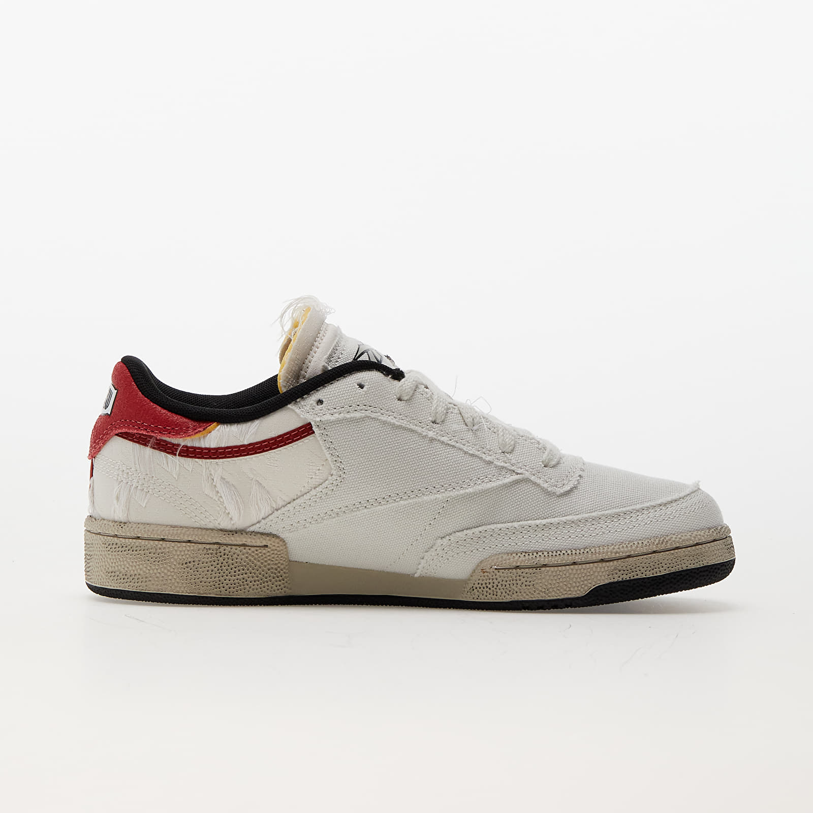 Street Fighter x Reebok Club C 85