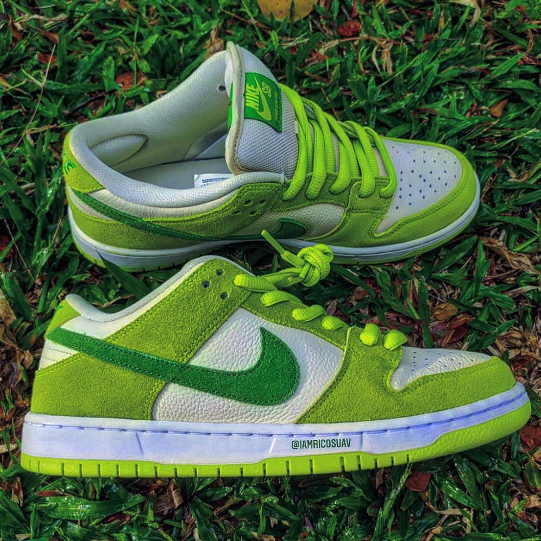 Lime white clearance nike sb dunks