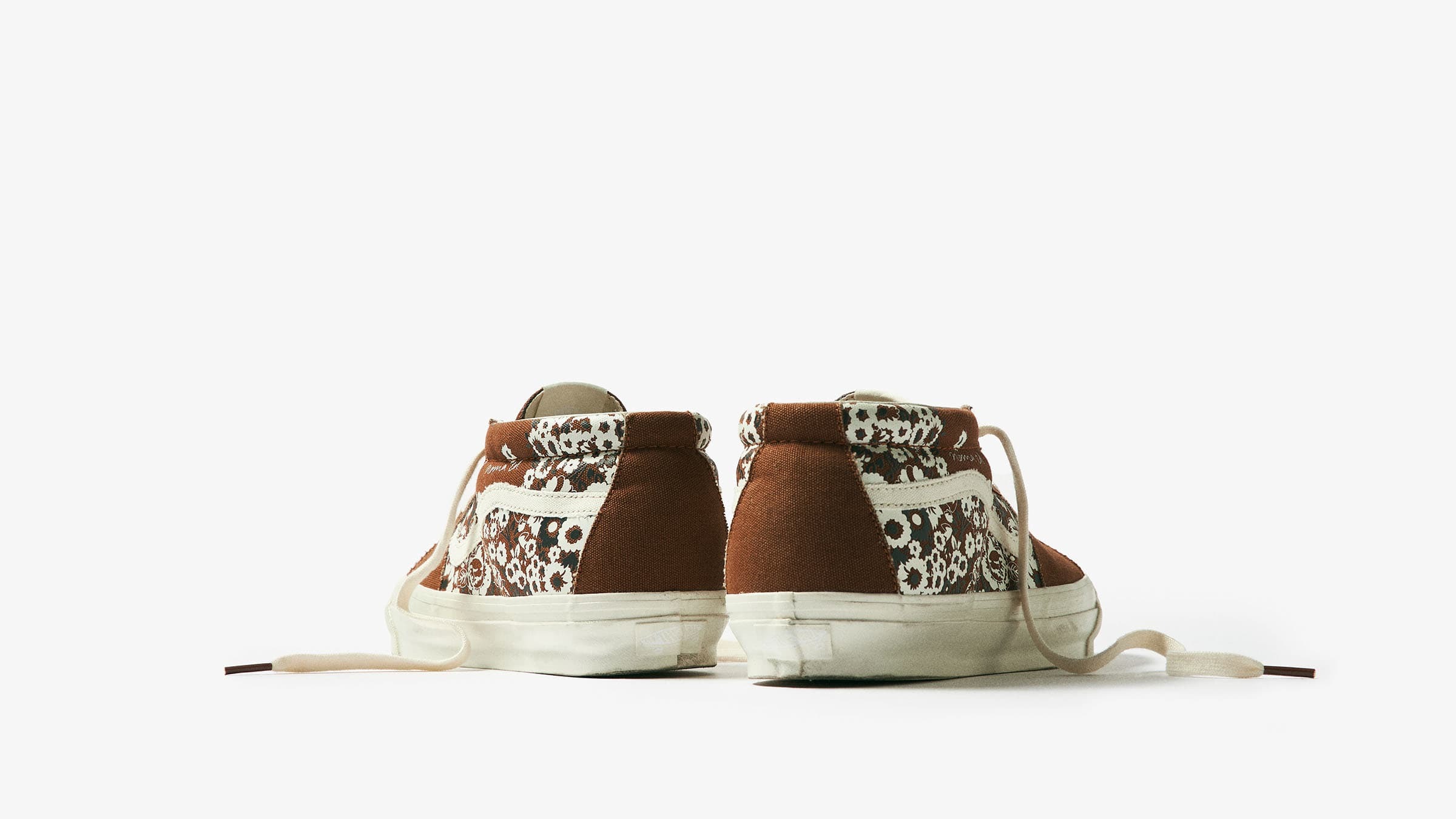 UAOG Sk8-Mid LX \