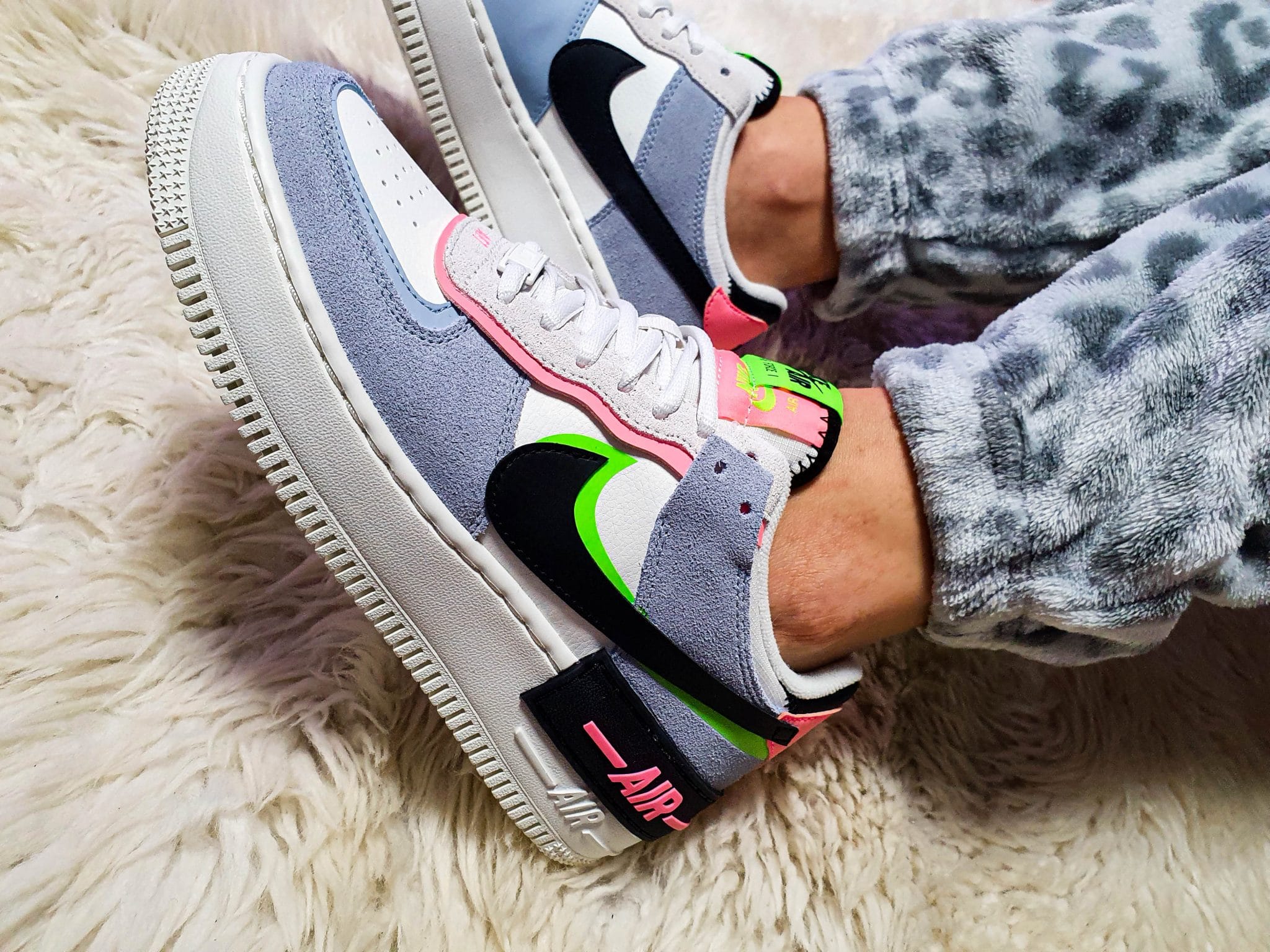 Air force 1 neon cheap shadow