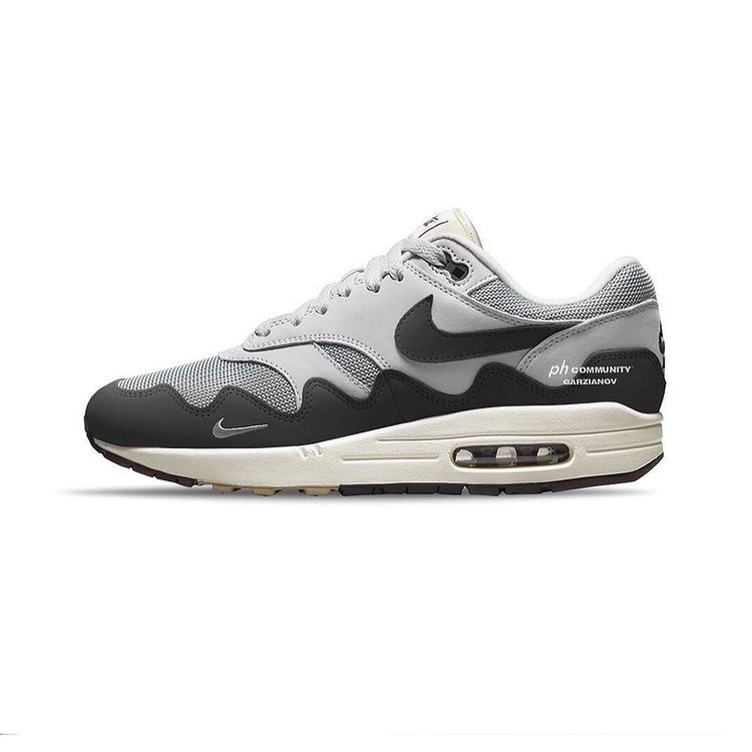 Air max 1 grey hotsell and black