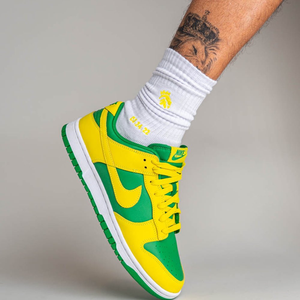 nike dunk low reverse brazil