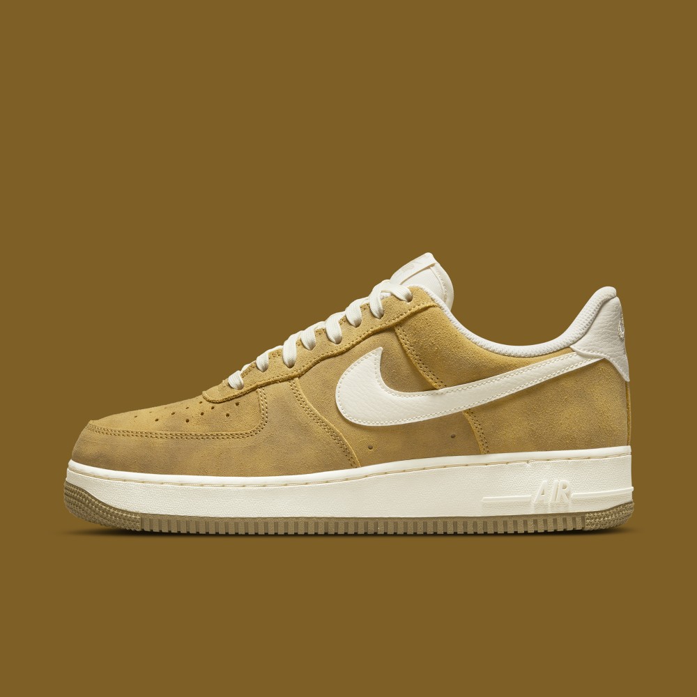 Nike air force 1 turned outlet yellow