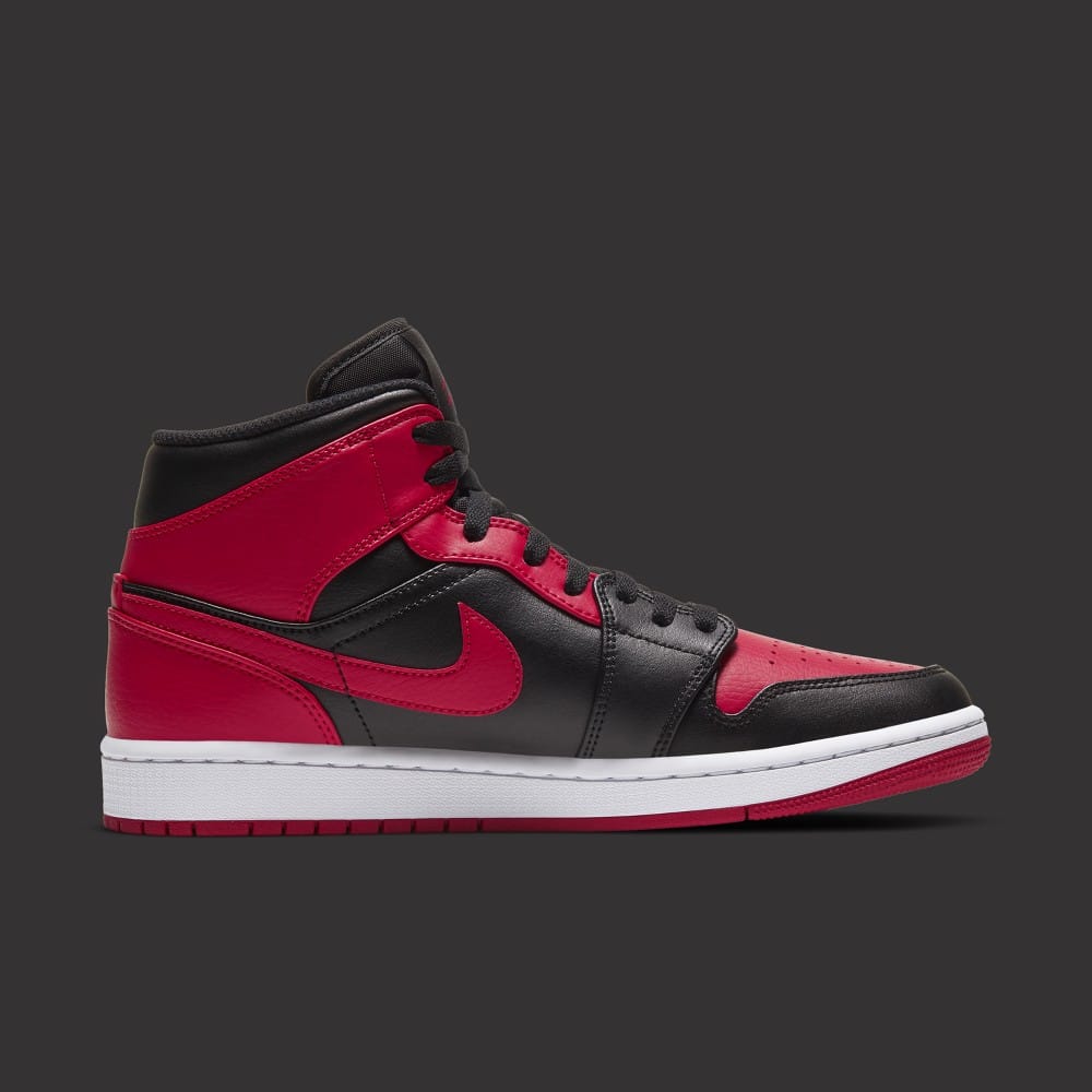 Aj1 store mid banned