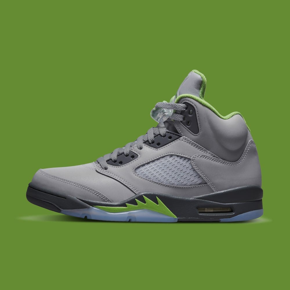 Jordan 5 glow hot sale in the dark