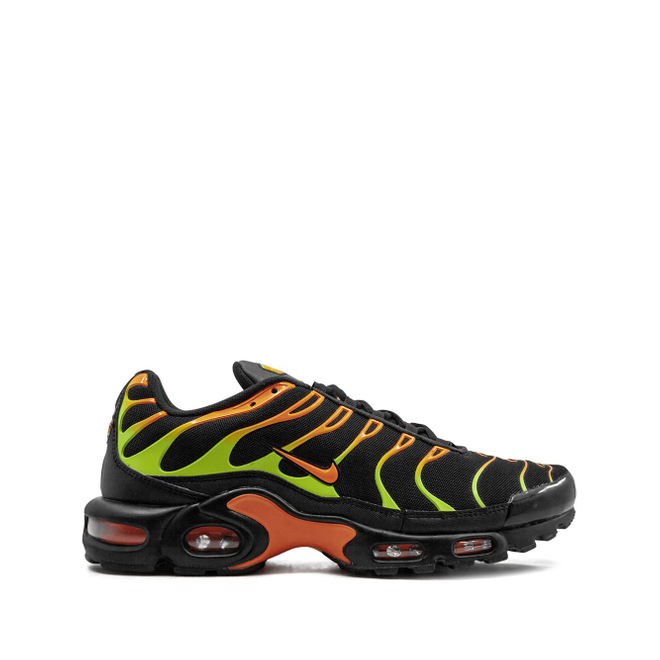 Air max plus clearance black volt total orange