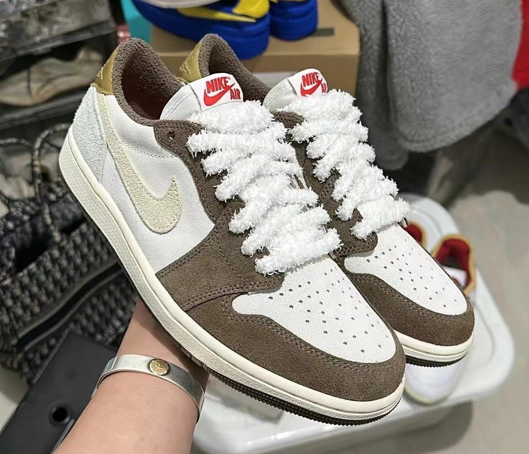 Travis Scott Air Jordan 1 Low OG White Gray Brown