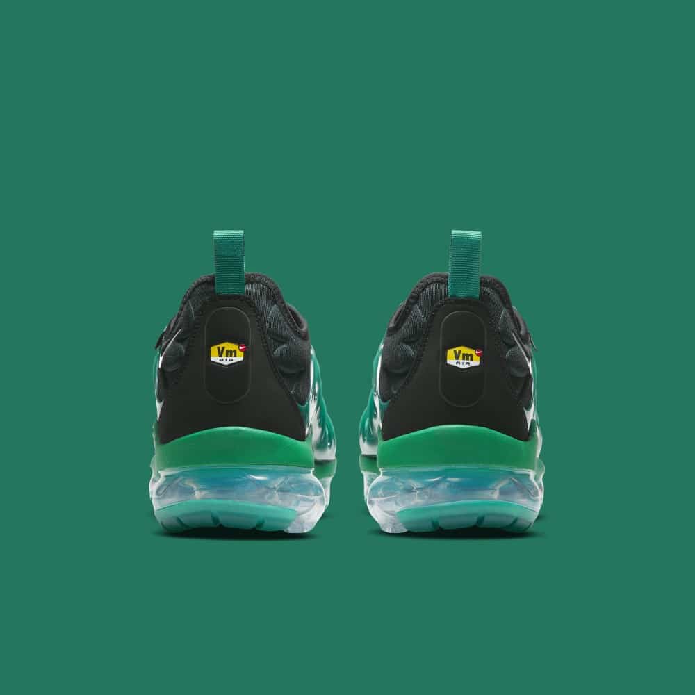 Air vapormax plus eagles green outlet black