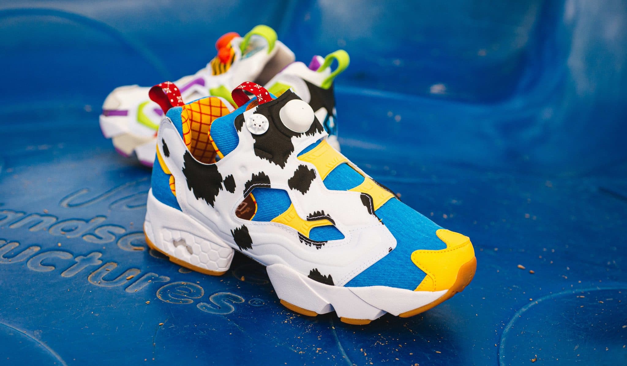 Reebok pump best sale fury disney