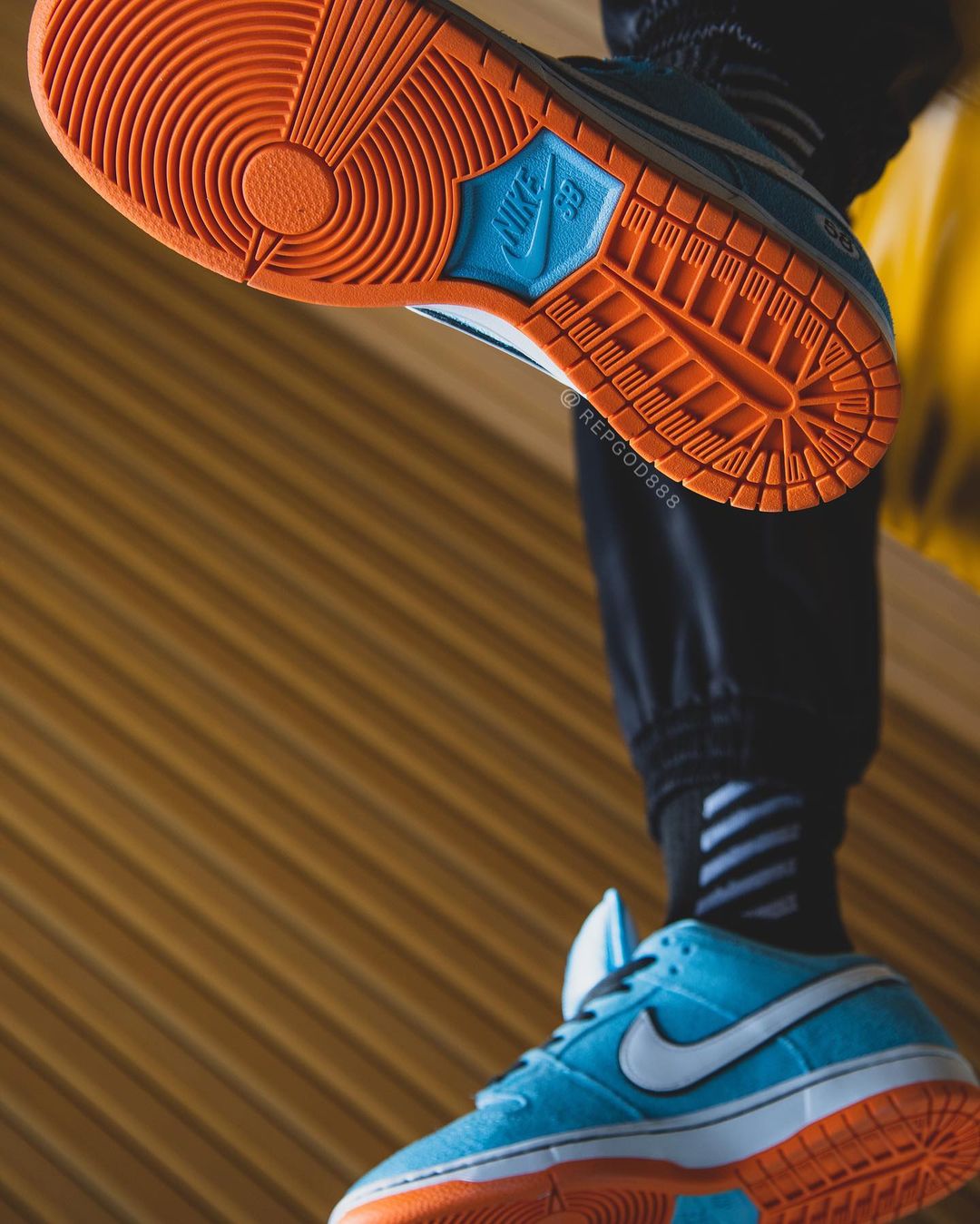 Official Images of the Nike SB Dunk Low Gulf