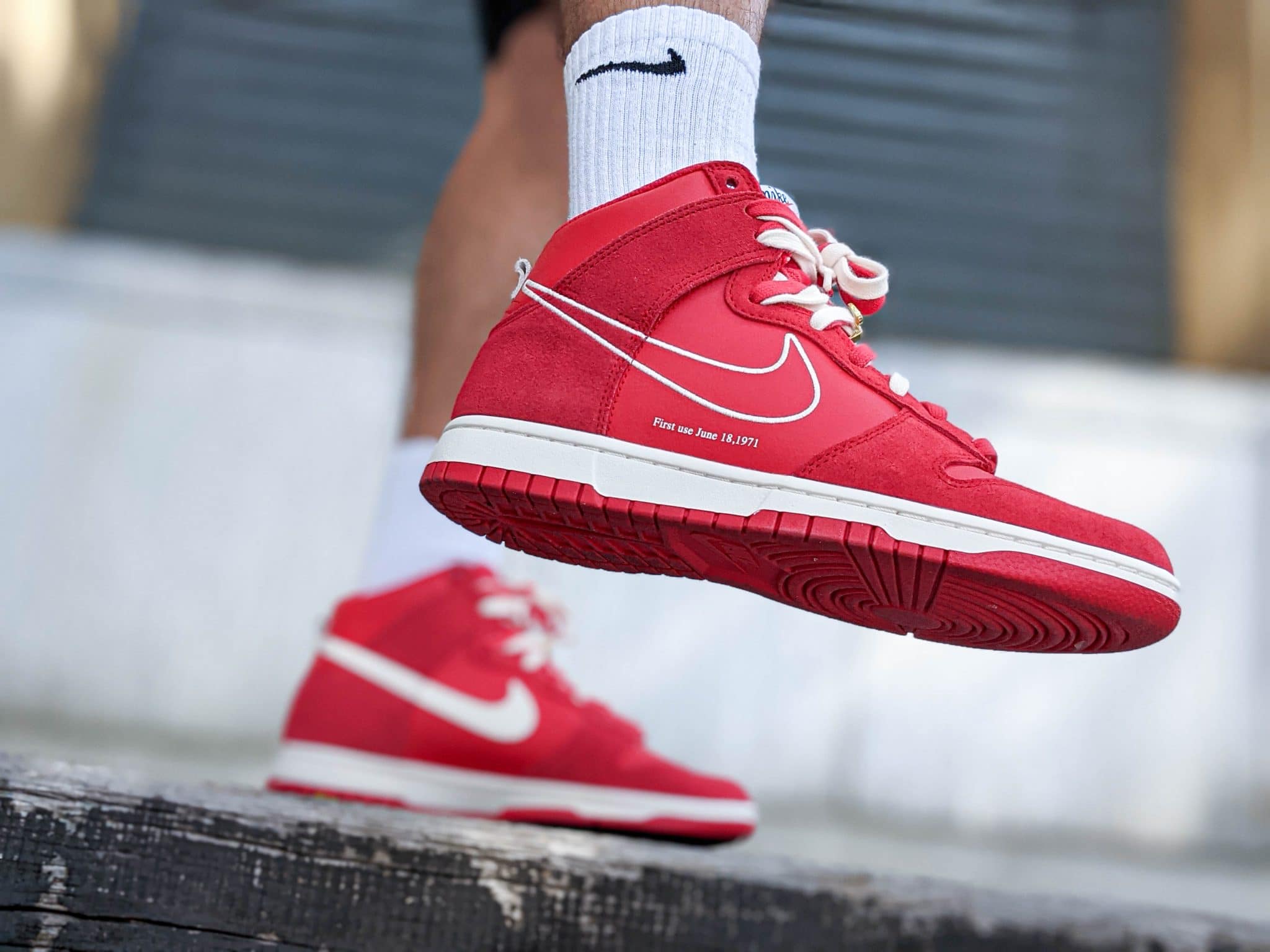 nike dunk high first use red release date