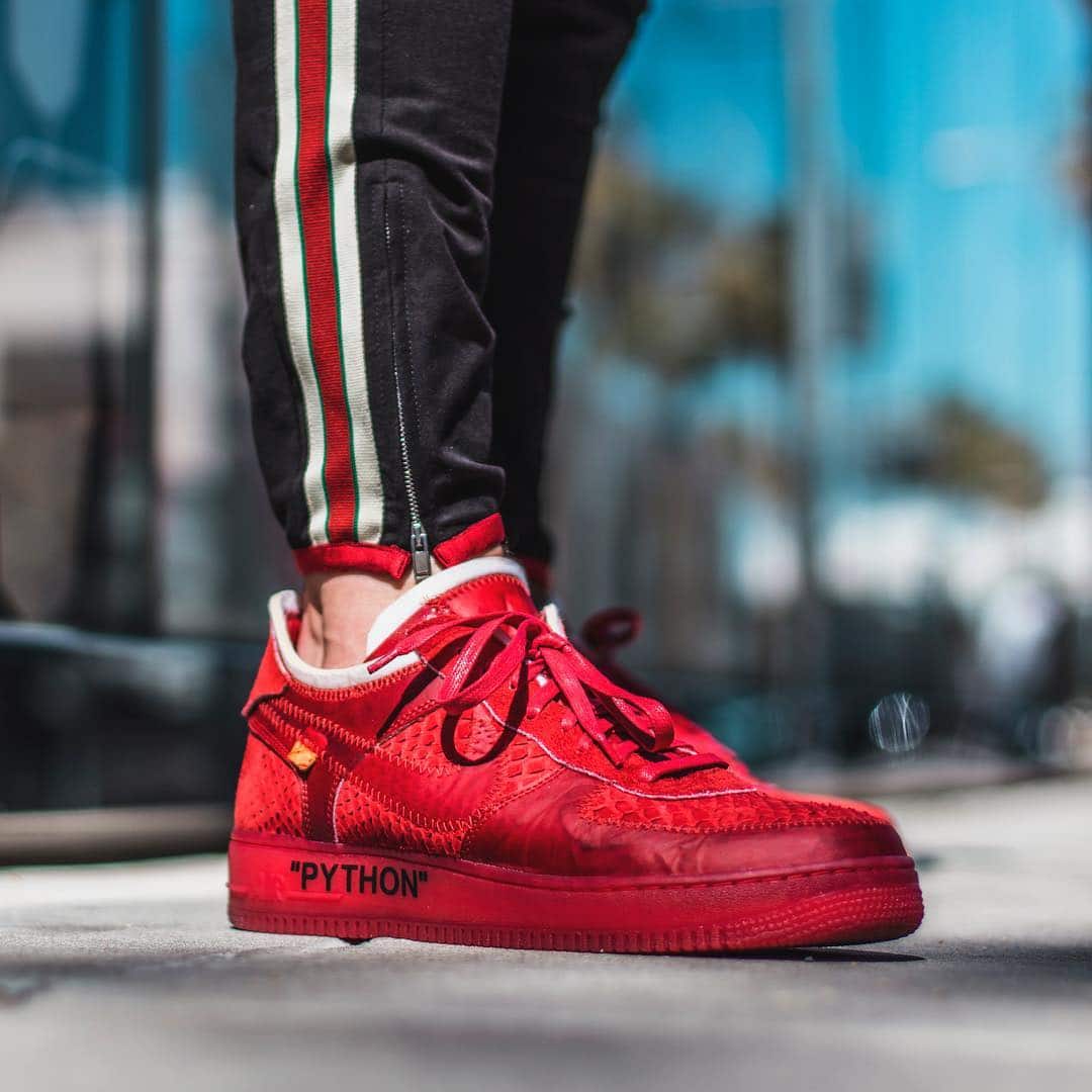 uitglijden kan zijn Absurd Dieser rote Off-White Air Force 1 ist besser als das Original 