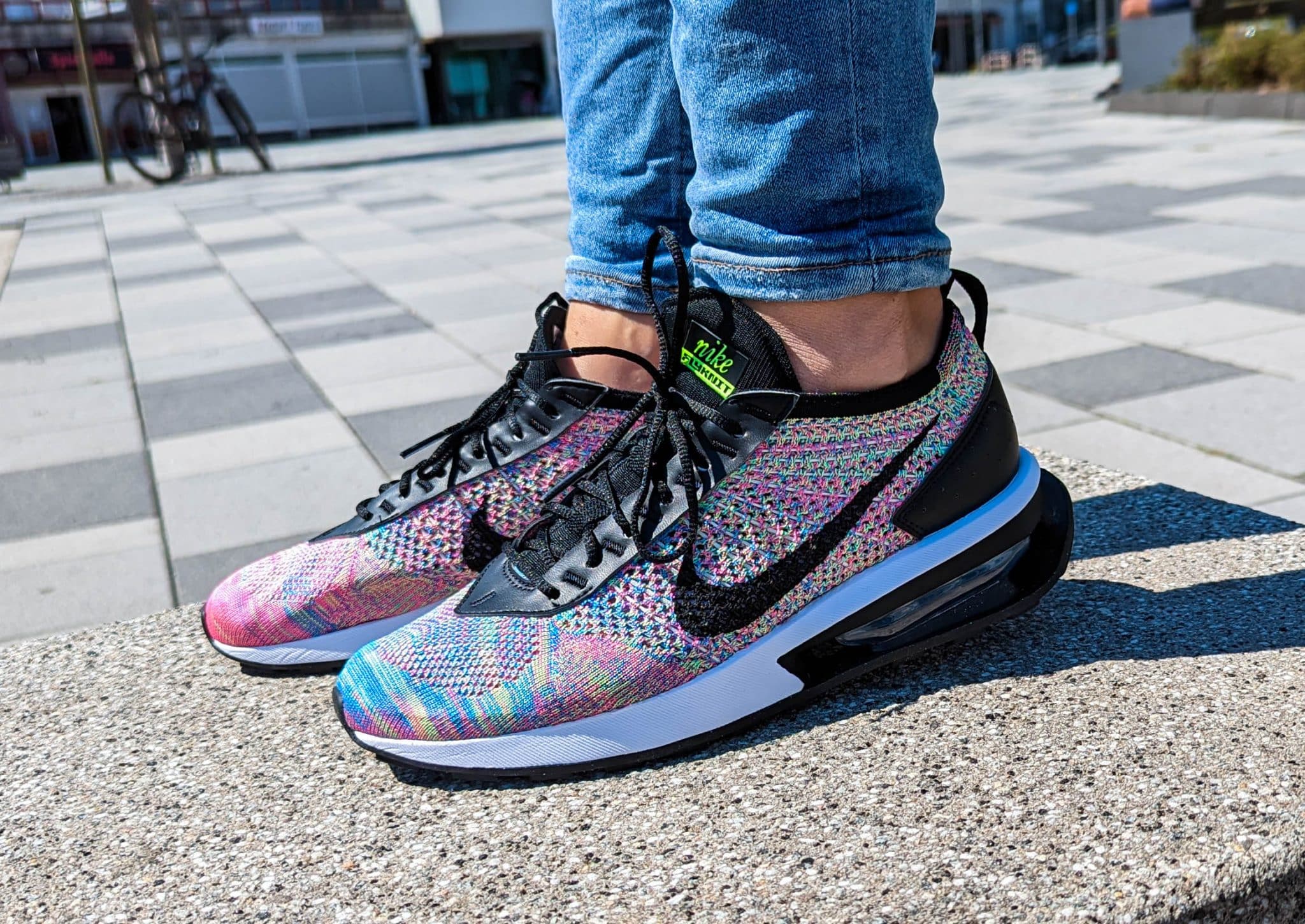 Colorful flyknit hot sale nike