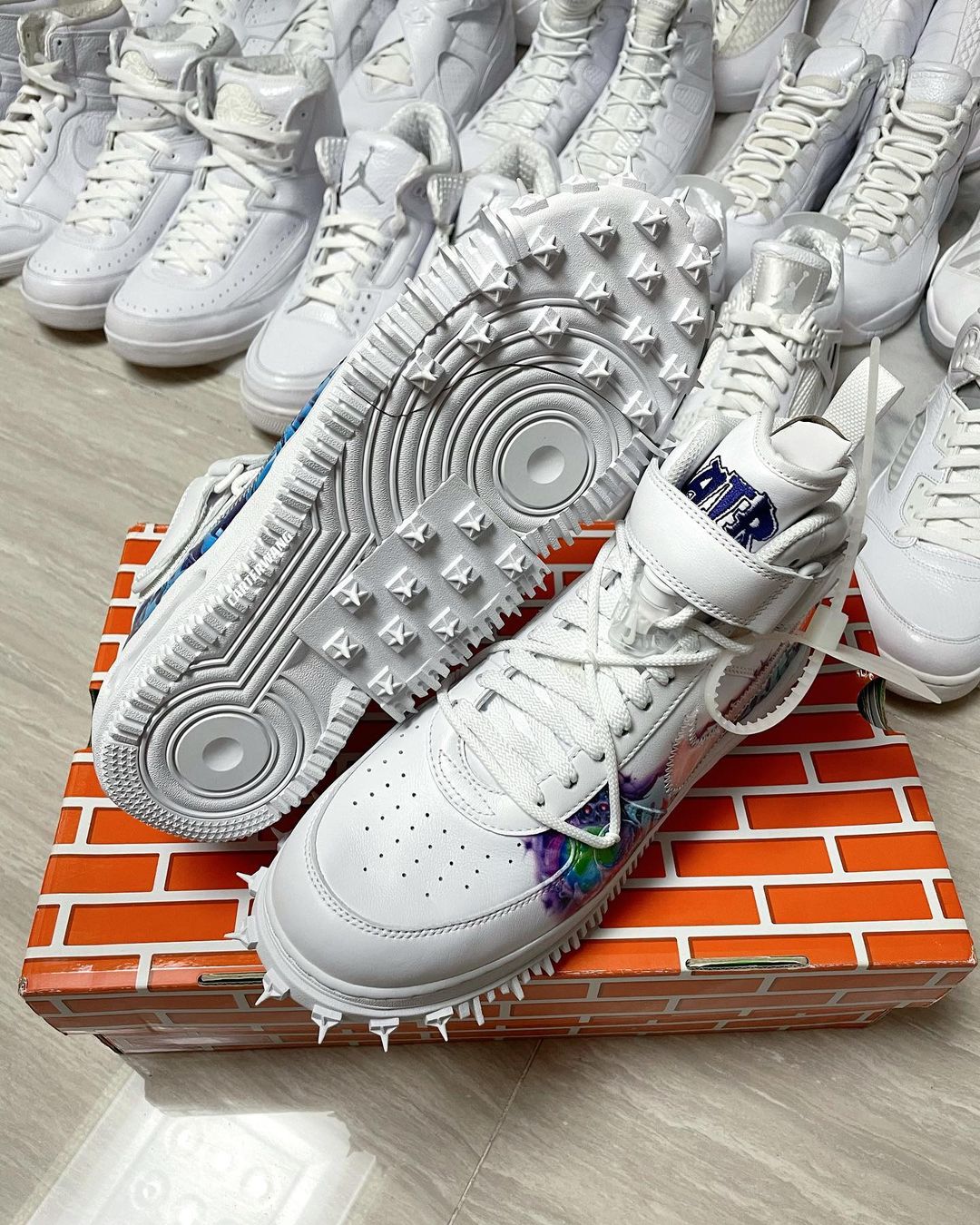 Paint BG Sneakers WHITE (MU) – OFFSQUARED