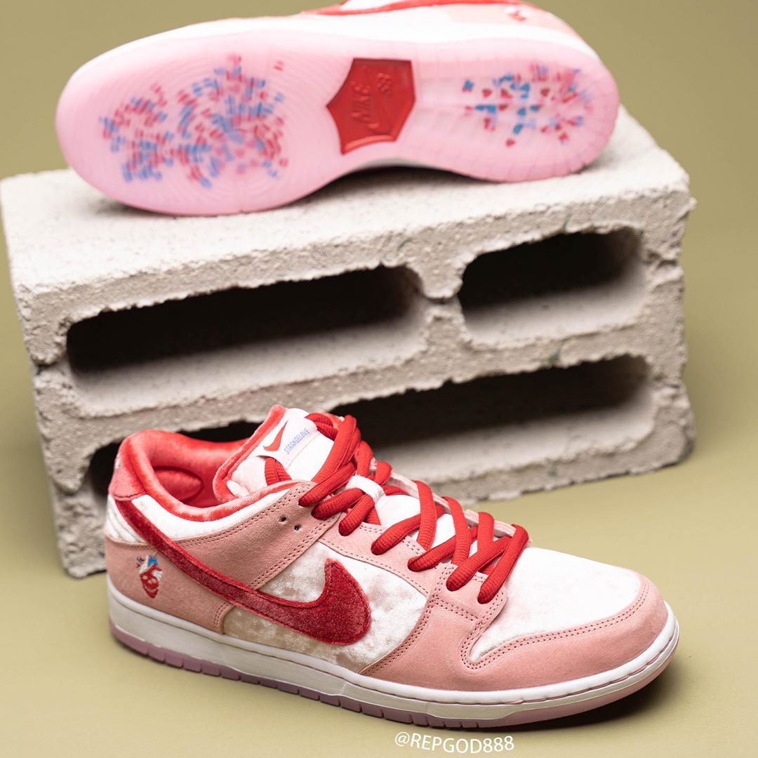 Hearts in StrangeLove x Nike SB Dunk Low | Grailify