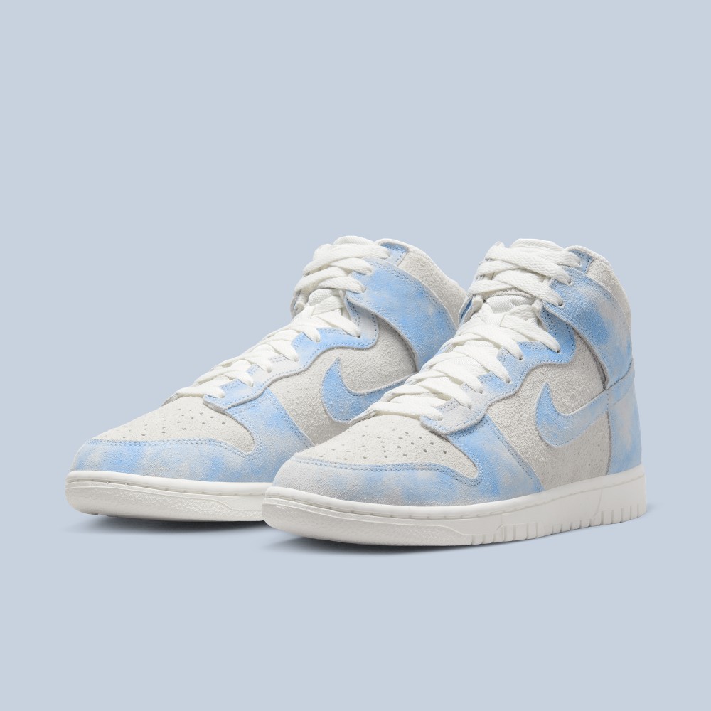 Sb dunk high outlet light blue