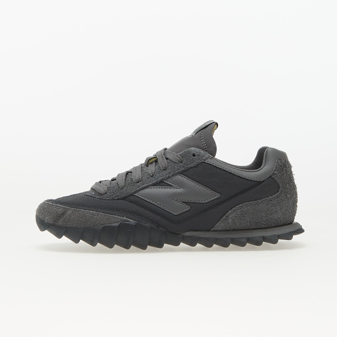 All black hotsell new balance 501