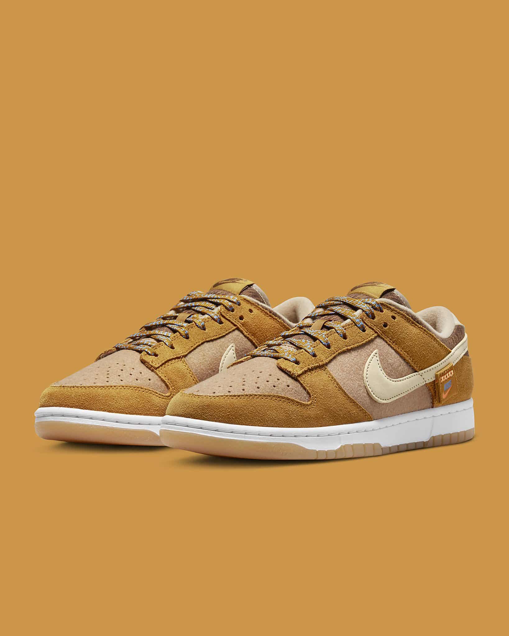 Nike hotsell bear dunks