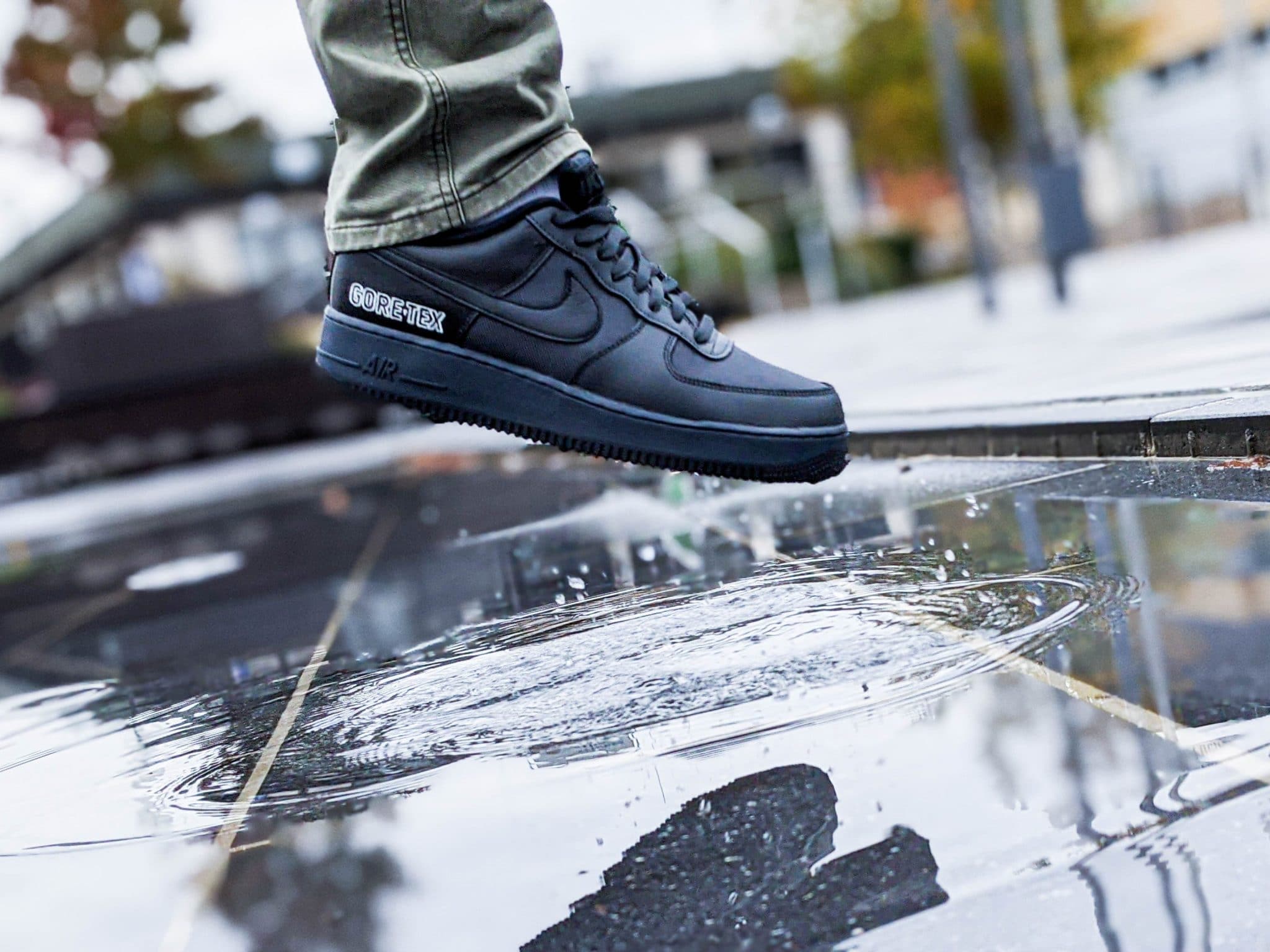 Air force 1 2025 gore tex on feet