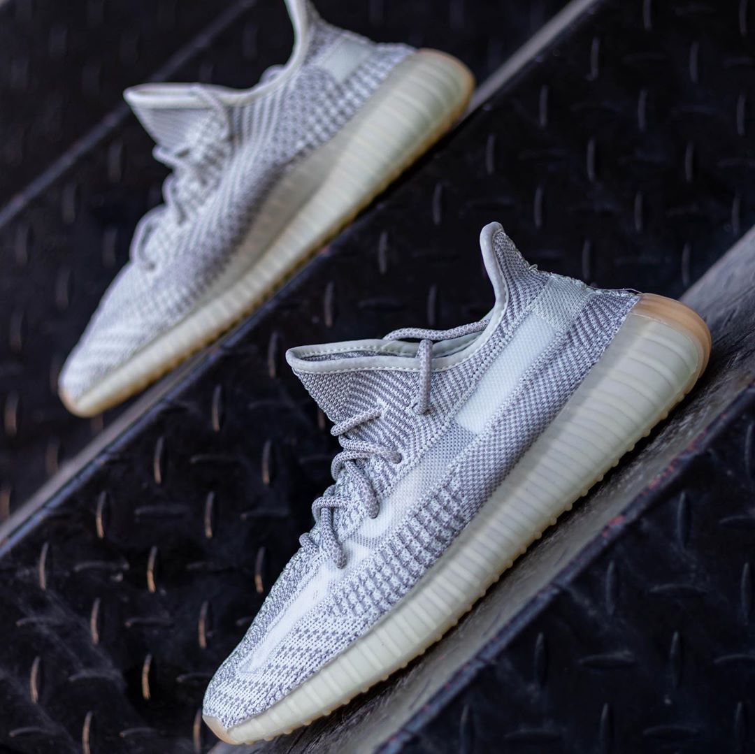 interview antyder Husarbejde First Look: adidas Yeezy Boost 350 V2 "Tailgate" | Grailify