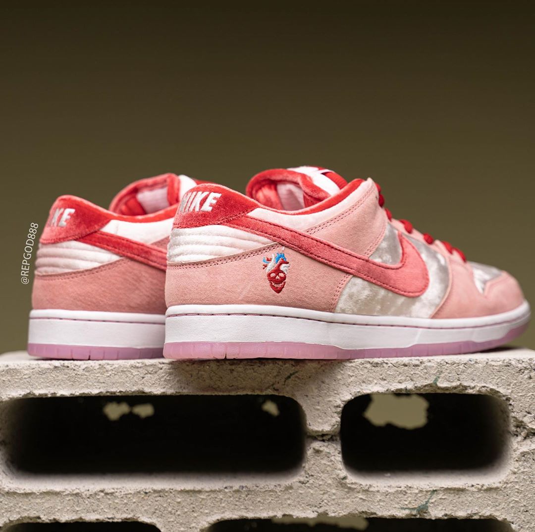 Hearts in StrangeLove x Nike SB Dunk Low | Grailify