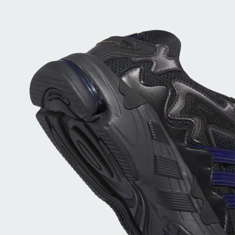 Bad Bunny x adidas Response CL "Triple Black" | ID0805