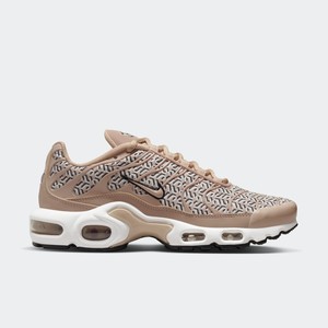 Nike Air Max Plus "United in Victory" | FB2557-200