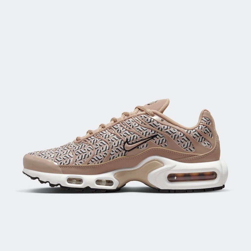Nike Air Max Plus "United in Victory" | FB2557-200