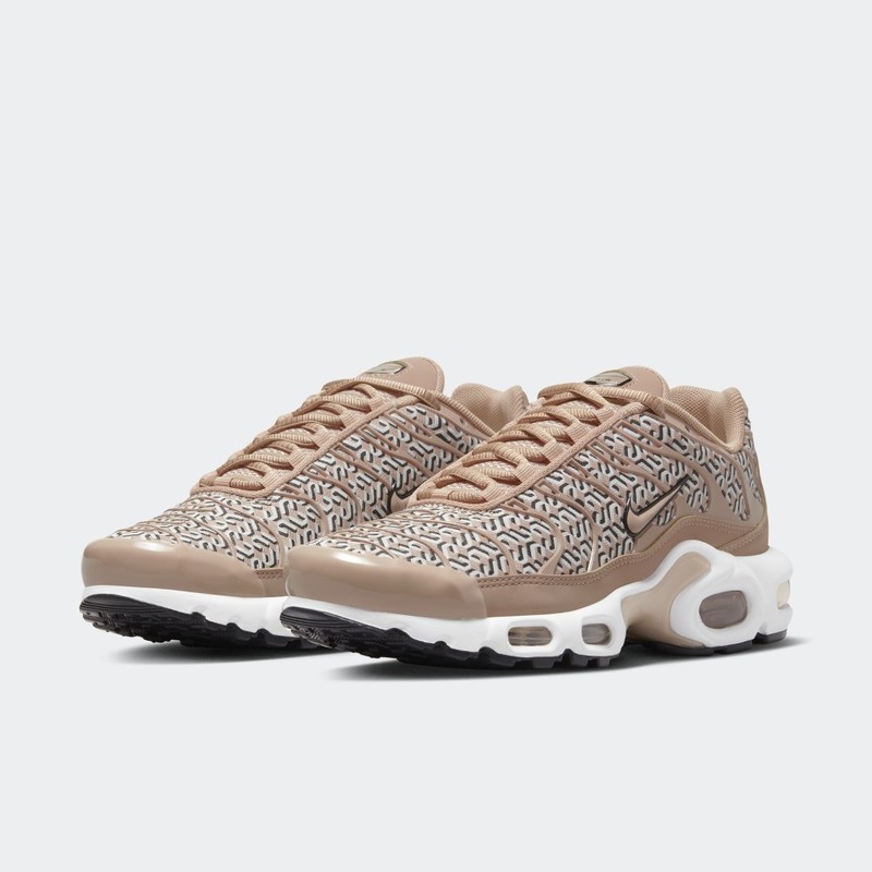 Nike Air Max Plus "United in Victory" | FB2557-200