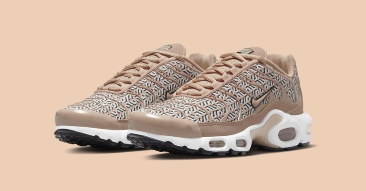 First Images of the Nike Air Max Plus "United In Victory" First Images of the Nike Air Max Plus "United In Victory"