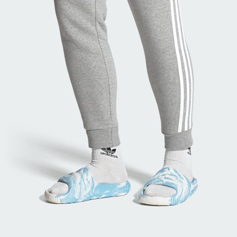 adidas Adilette 22 "Clear Blue" | ID7807