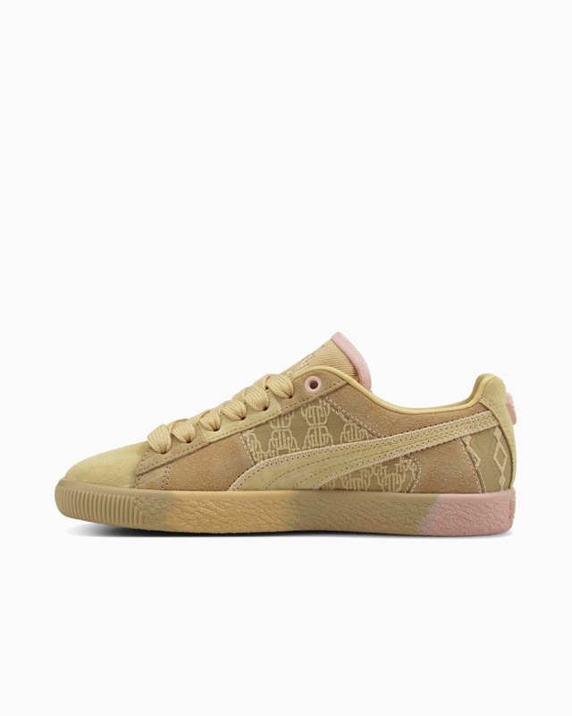 Dapper Dan x Puma Clyde "Pre-Game Runway Beige" | 392083-01 Dapper Dan x Puma Clyde "Pre-Game Runway Beige" | 392083-01