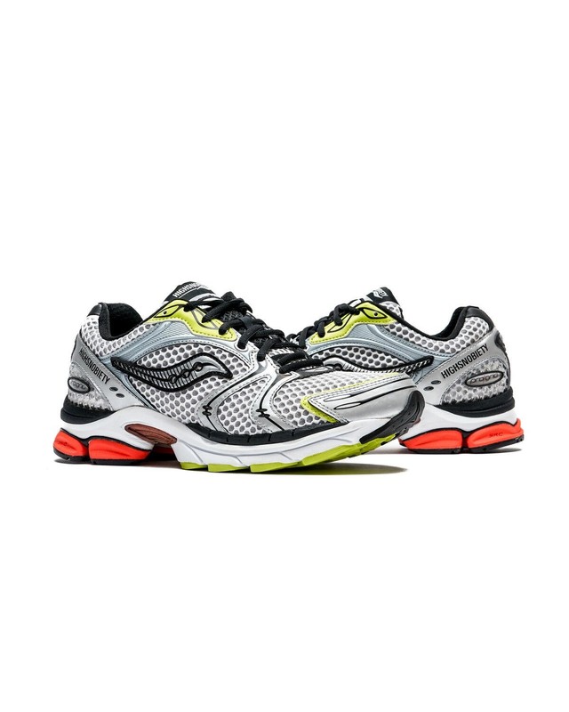 Highsnobiety x Saucony ProGrid Triumph 4 "Silver" | S70821-2 Highsnobiety x Saucony ProGrid Triumph 4 "Silver" | S70821-2