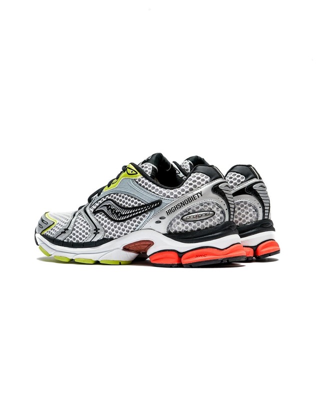 Highsnobiety x Saucony ProGrid Triumph 4 "Silver" | S70821-2 Highsnobiety x Saucony ProGrid Triumph 4 "Silver" | S70821-2