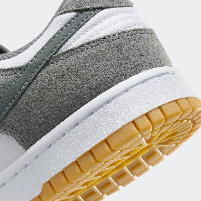 Nike Dunk Low "Smoke Grey" | FV0389-100