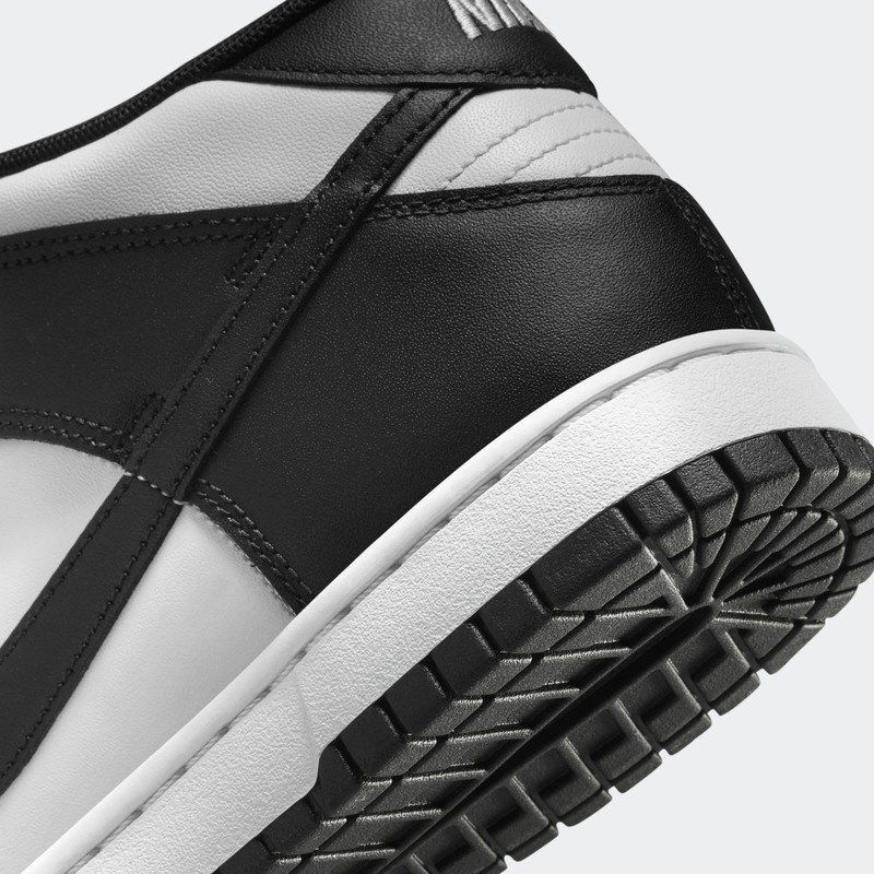 Nike Dunk Mid "Panda" | FQ8784-100