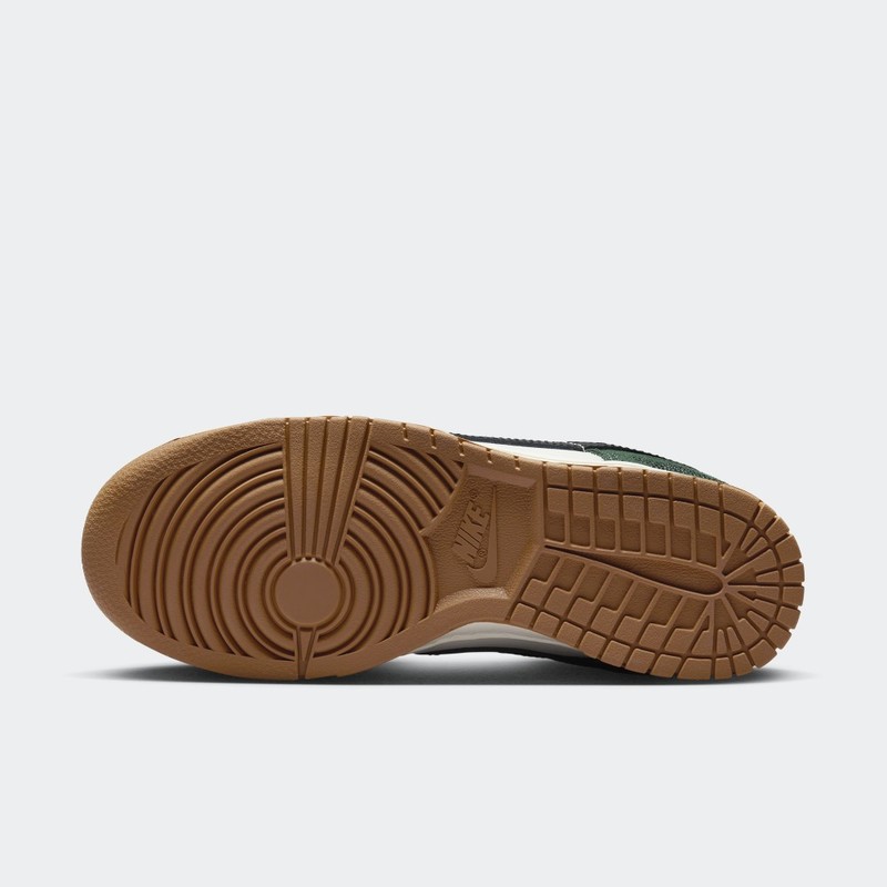 Nike Dunk Low "Green Snake" | FQ8893-397