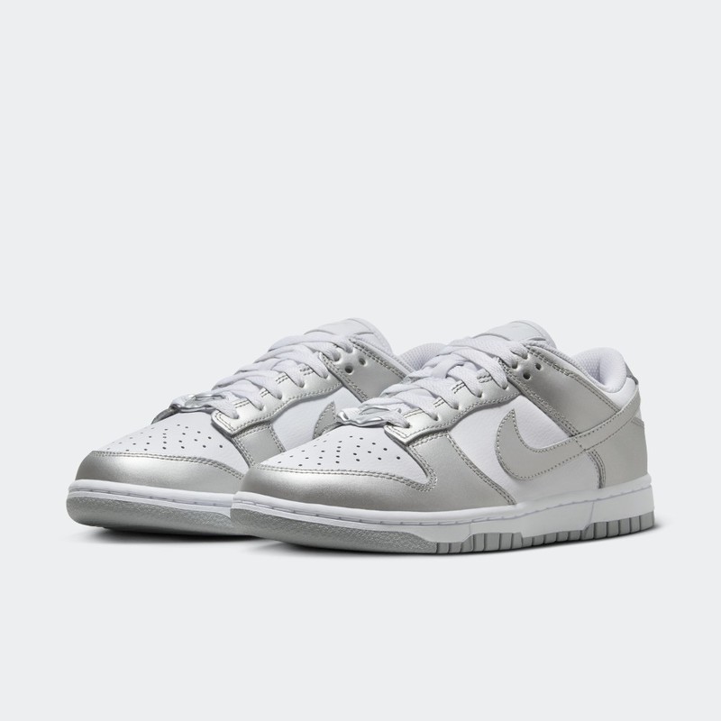 Nike Dunk Low "Metallic Silver" | FV1311-100